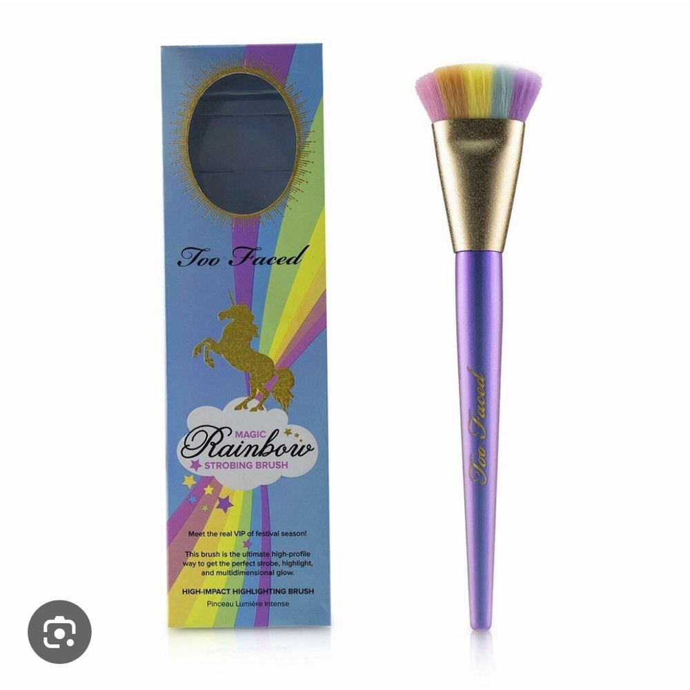 Too Faced Magic Rainbow Strobing Brush